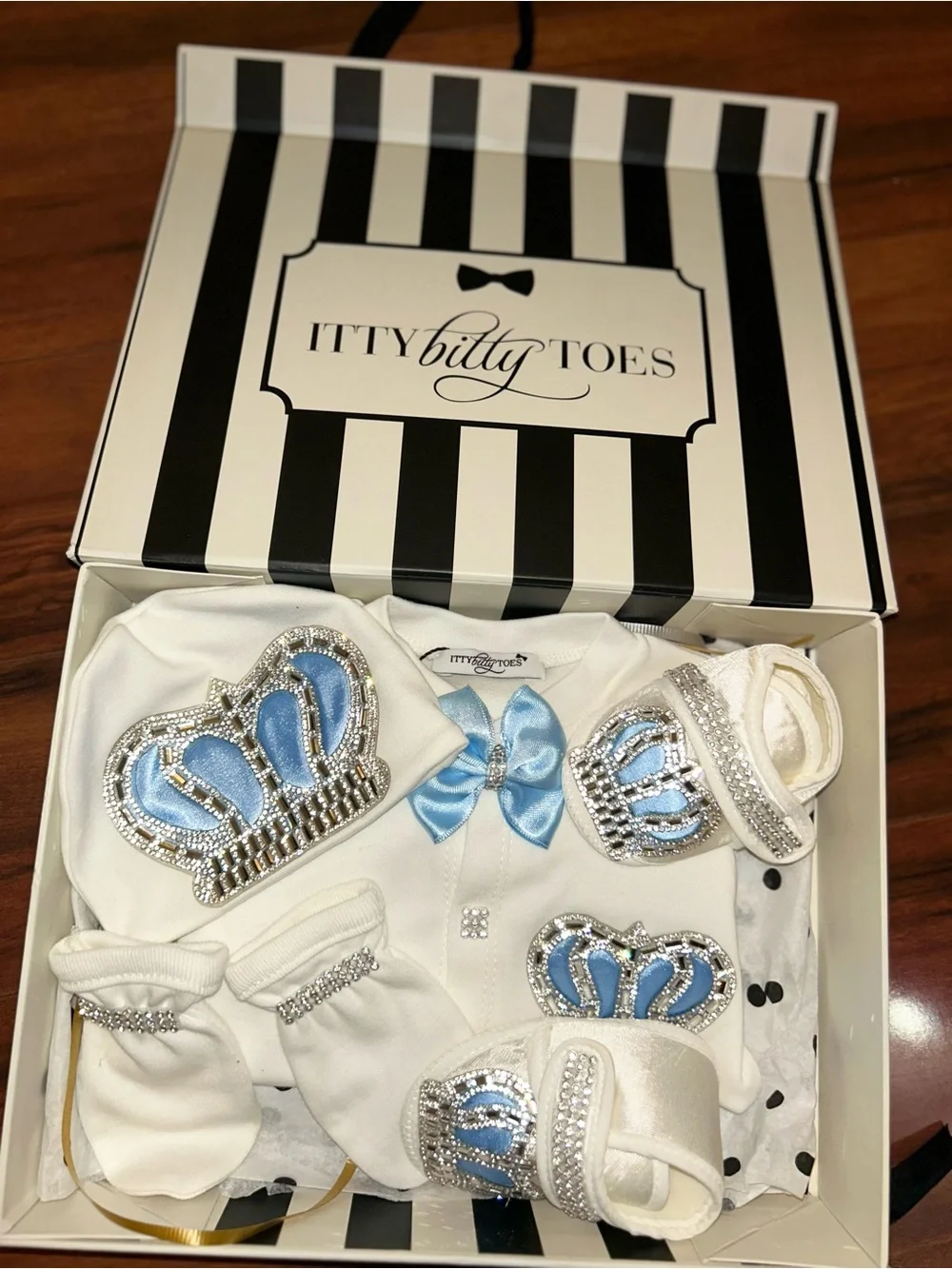 Itty Bitty Toes White & Blue Crown Baby Mittens Set